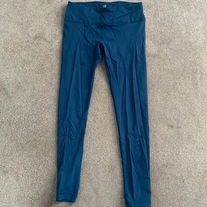 Navy blue reflex leggings in a size medium